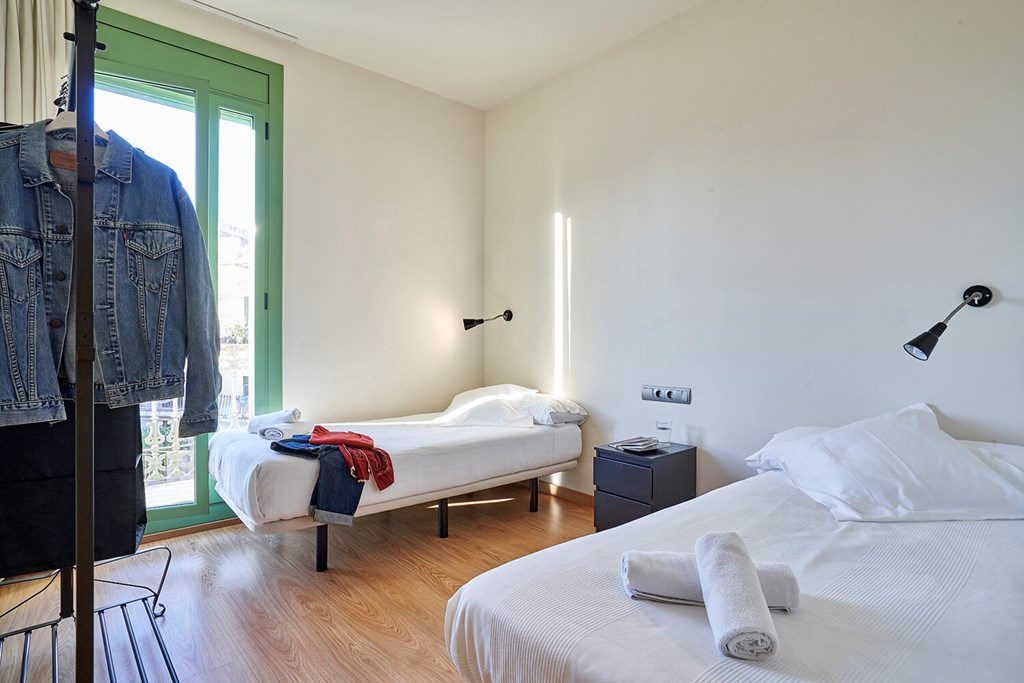 Barcelona Sants Station Apartments: Room APARTMENT CAPACITY 6 THREE BEDROOM