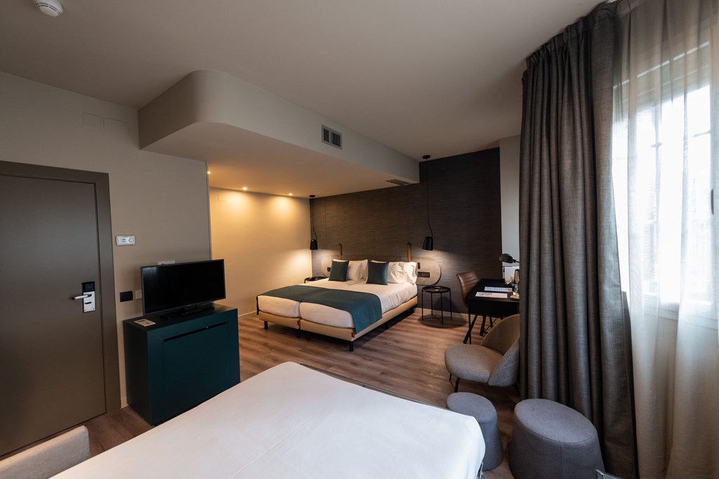 Hotel Rekord: Room TRIPLE STANDARD