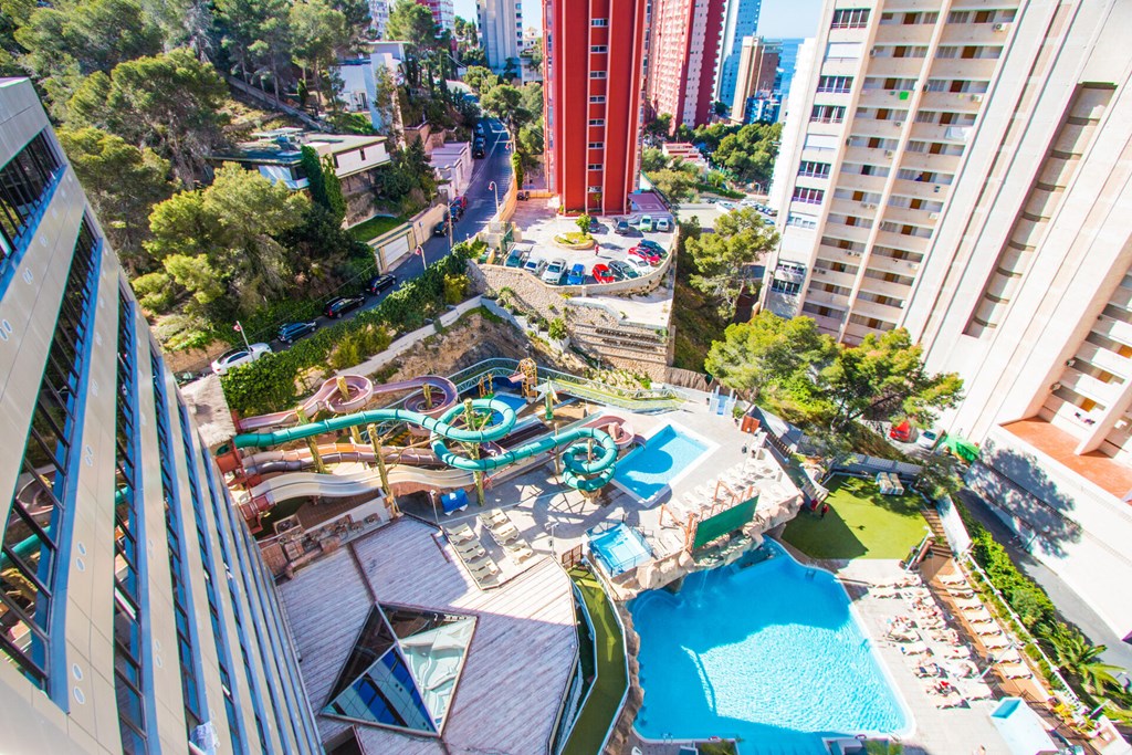 Magic Aqua Rock Gardens: Pool