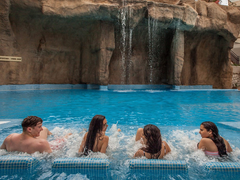 Magic Aqua Rock Gardens: Pool