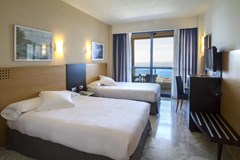 Madeira Centro: Room Double or Twin CAPACITY 4 - photo 22