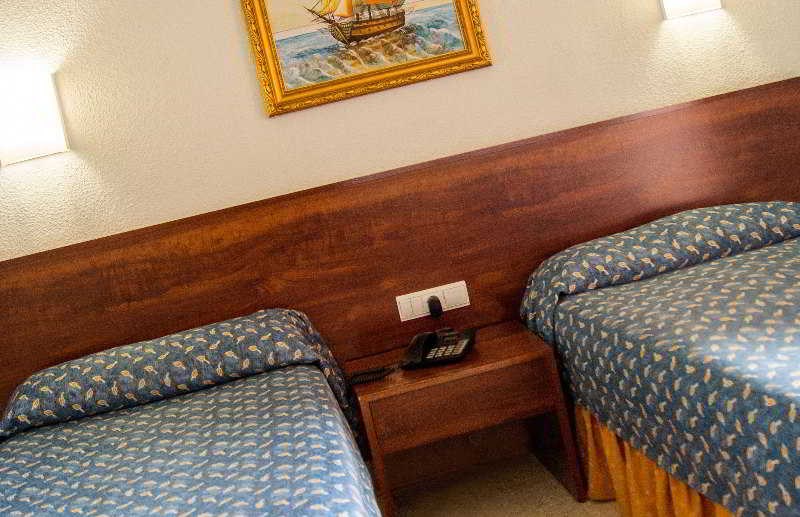 Blue Sea Hotel Calas Marina: Room