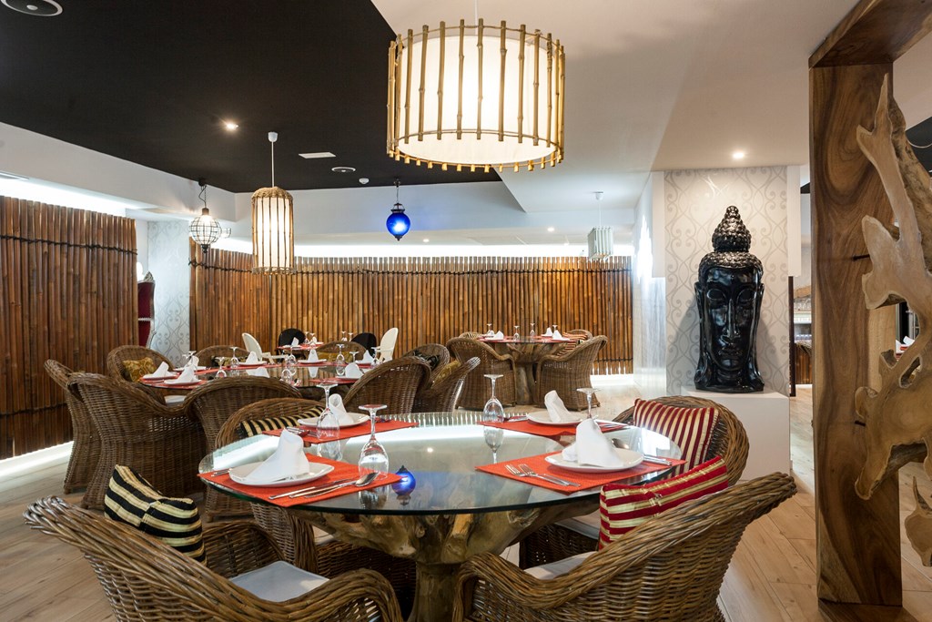 Sandos Benidorm Suites: Restaurant