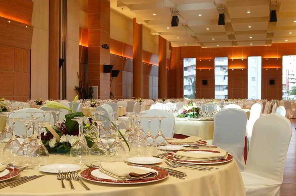 AR Diamante Beach Spa & Convention Centre: Restaurant