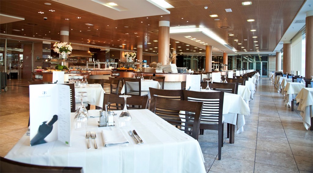 AR Diamante Beach Spa & Convention Centre: Restaurant