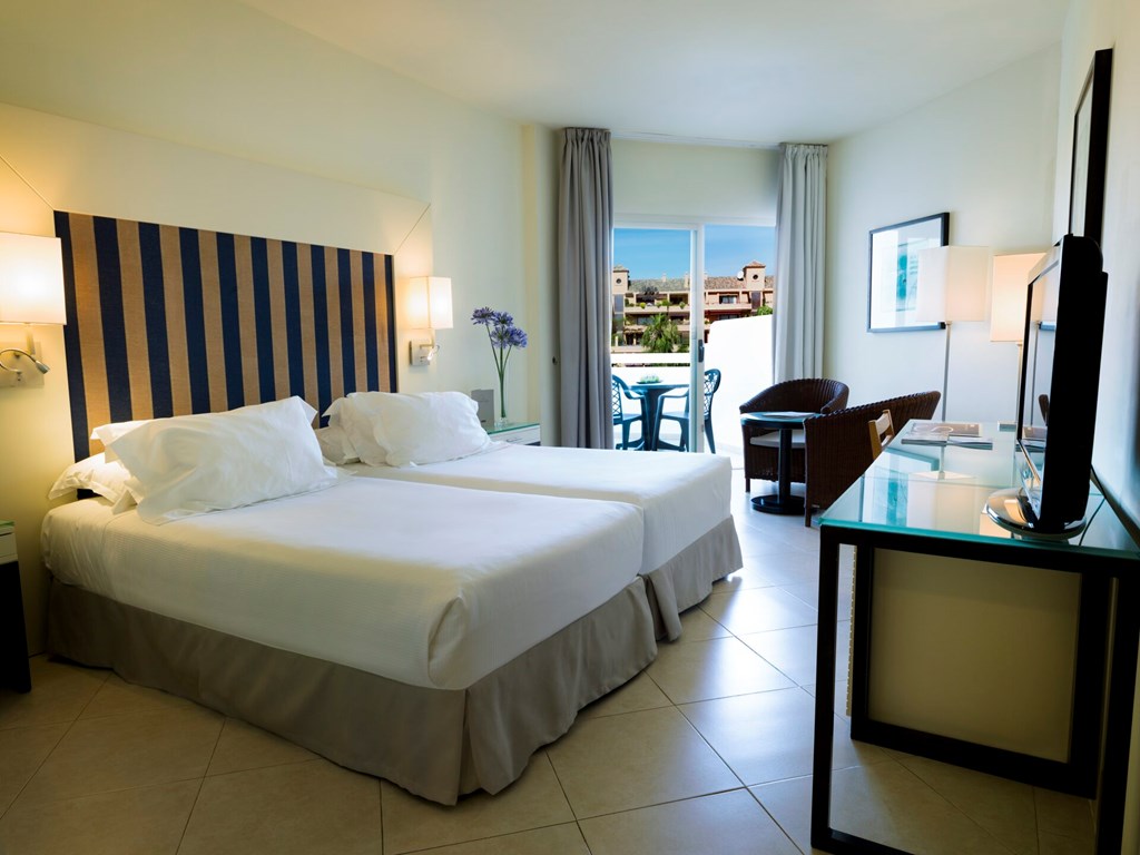 H10 Estepona Palace: Room TRIPLE STANDARD