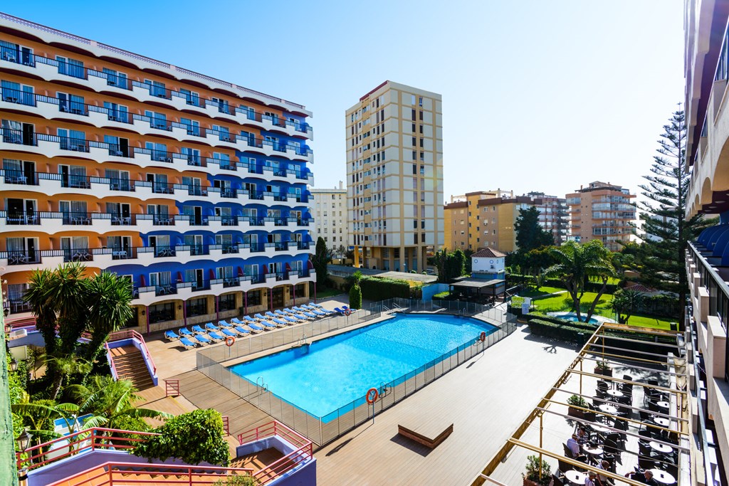 Monarque Fuengirola Park: Pool