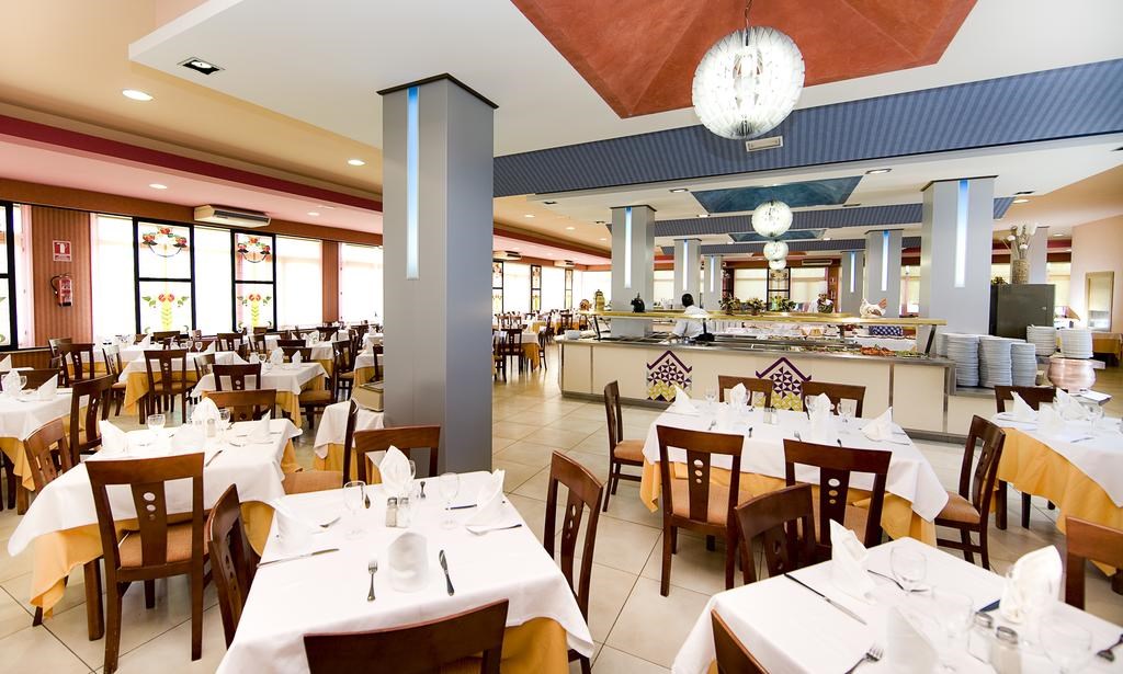 Monarque Torreblanca: Restaurant