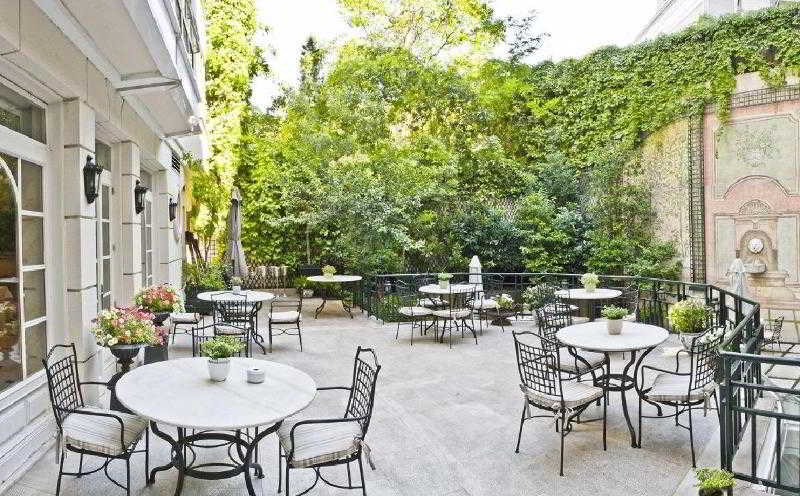 Relais & Chateaux Orfila: Terrace