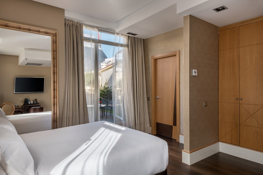 NH Collection Madrid Paseo del Prado: Room JUNIOR SUITE WITH VIEWS