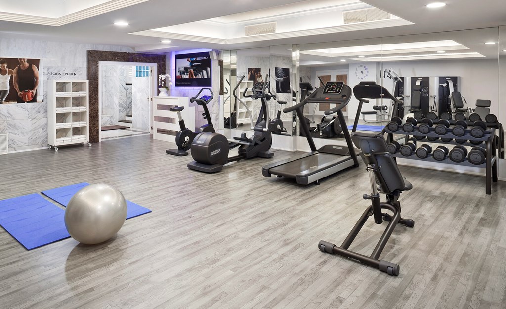 Melia Marbella Banus: Sports and Entertainment