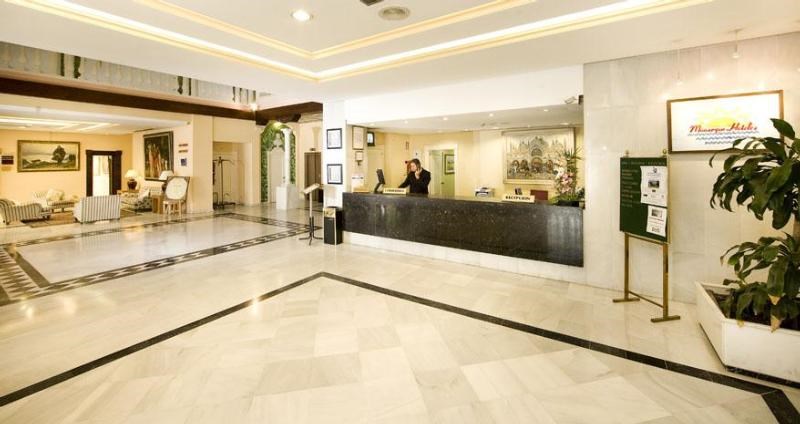 Monarque Sultan: Lobby