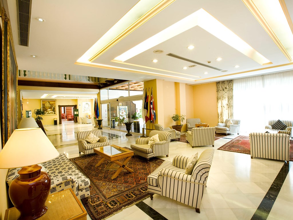 Monarque Sultan: Lobby