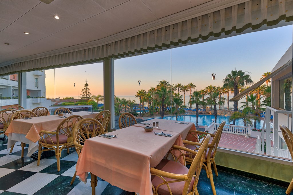 Marbella Playa: Restaurant