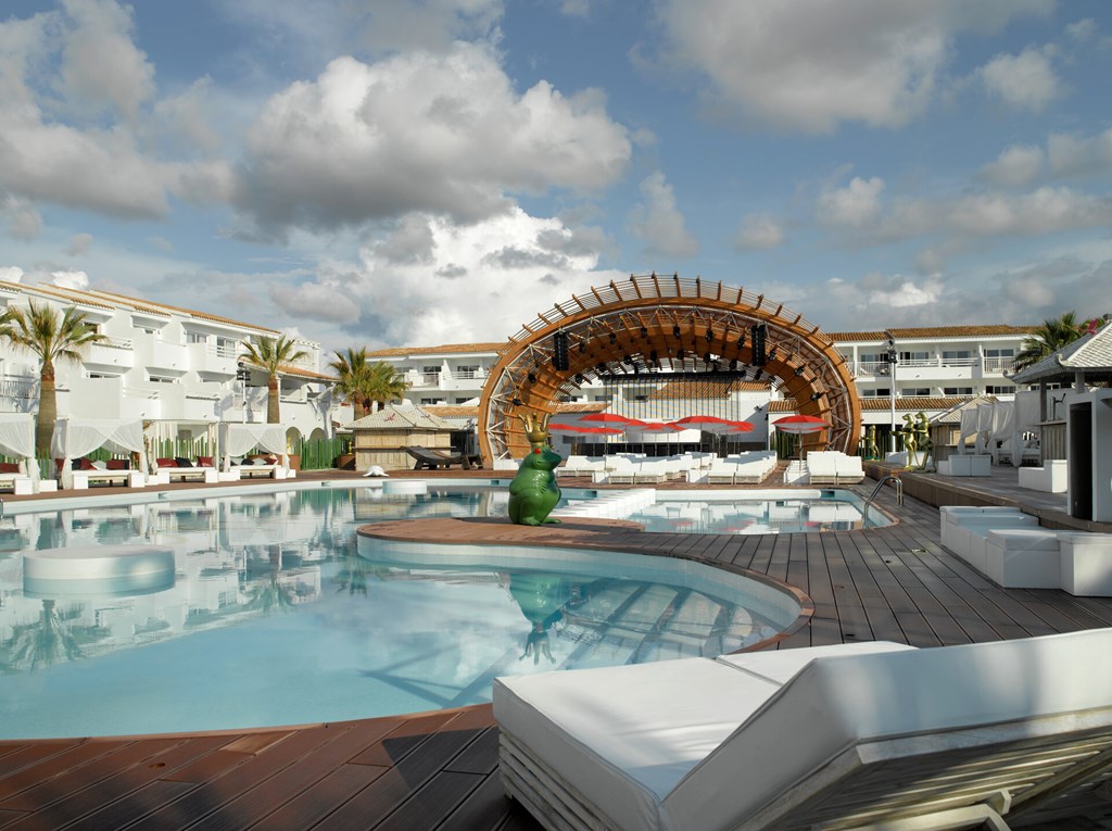 Ushuaia Ibiza Beach Hotel: Pool