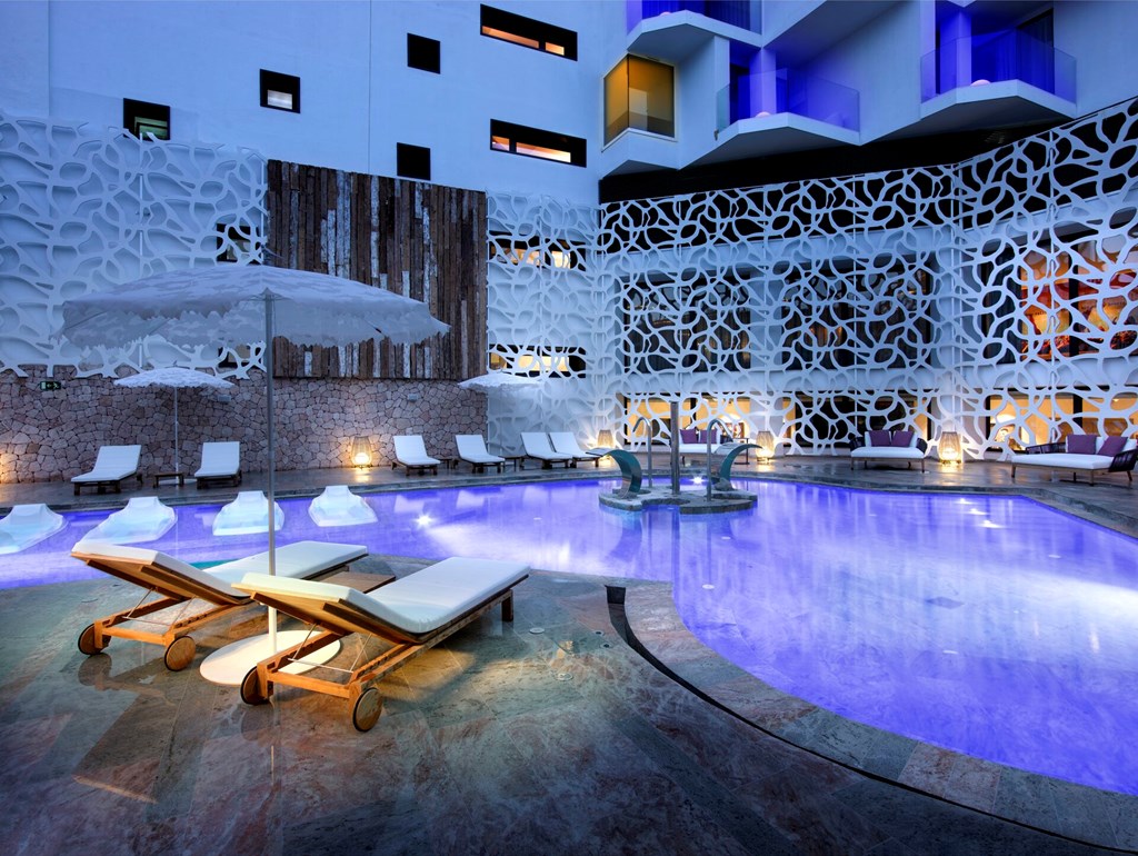 Hard Rock Hotel Ibiza: Sports and Entertainment