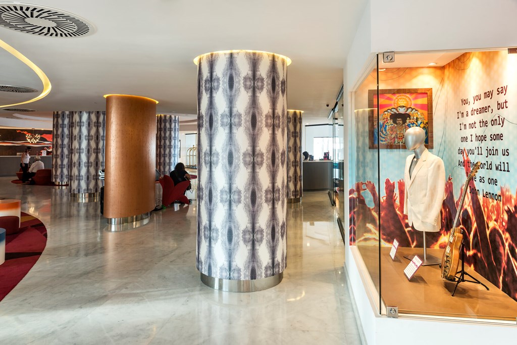 Hard Rock Hotel Ibiza: Lobby