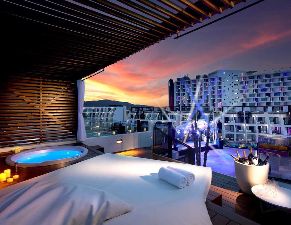 Hard Rock Hotel Ibiza: Room SUITE STANDARD