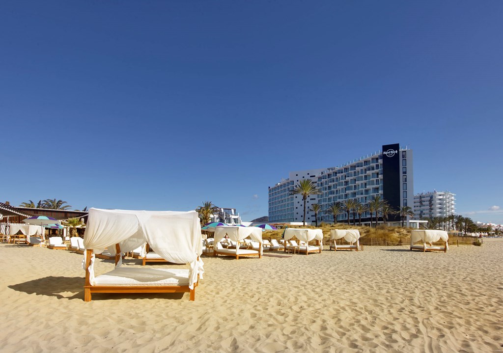 Hard Rock Hotel Ibiza: Beach