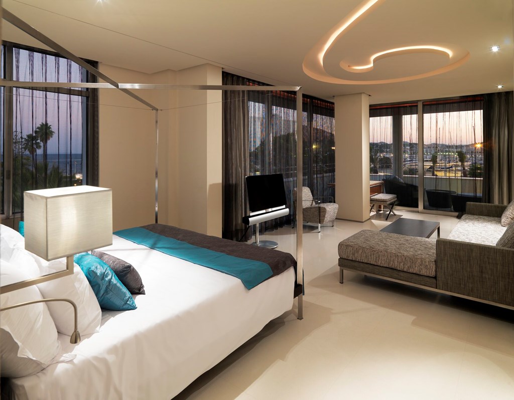 Aguas de Ibiza Grand Luxe Hotel: Room