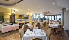 MS Aguamarina Suites: Restaurant - photo 4