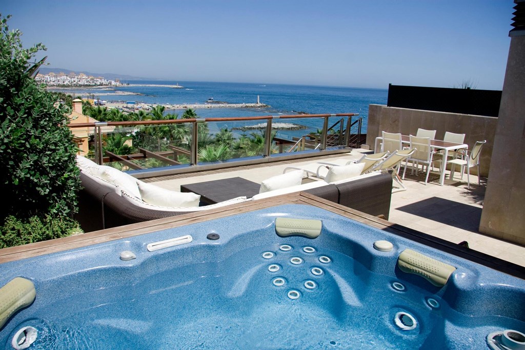 Gran Hotel Guadalpin Banus: Room JUNIOR SUITE DELUXE WITH JACUZZI