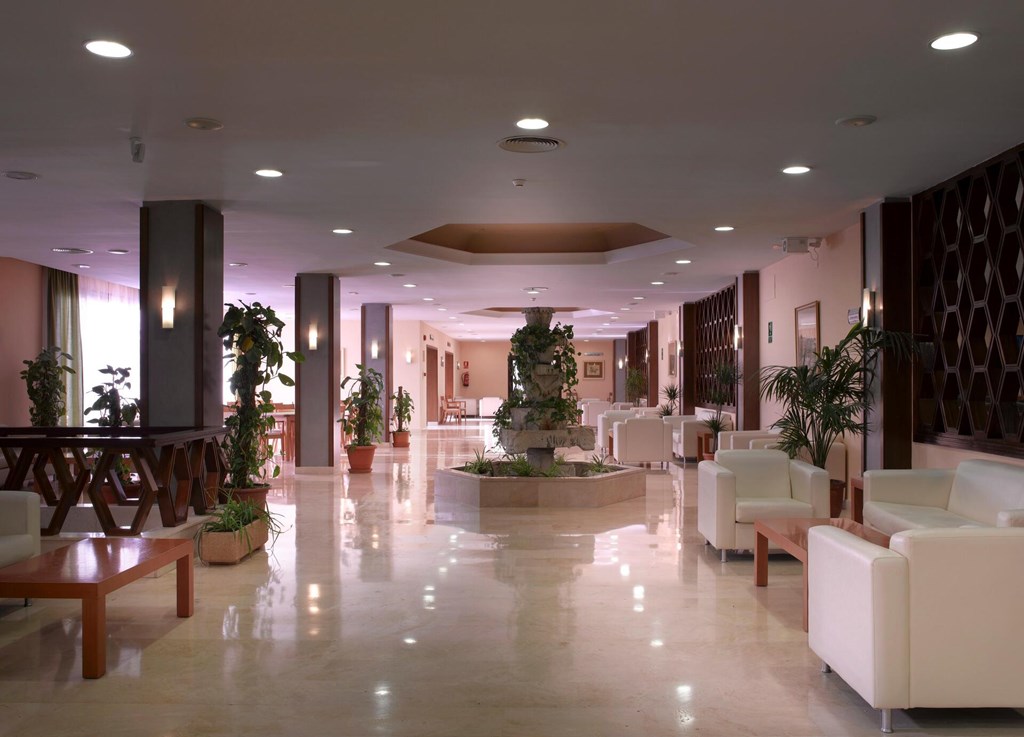 Fiesta Hotel Tanit: Lobby