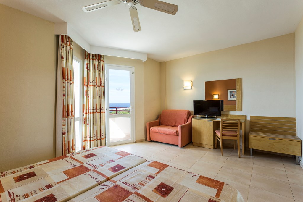 Fiesta Hotel Tanit: Room DOUBLE SEA FRONT