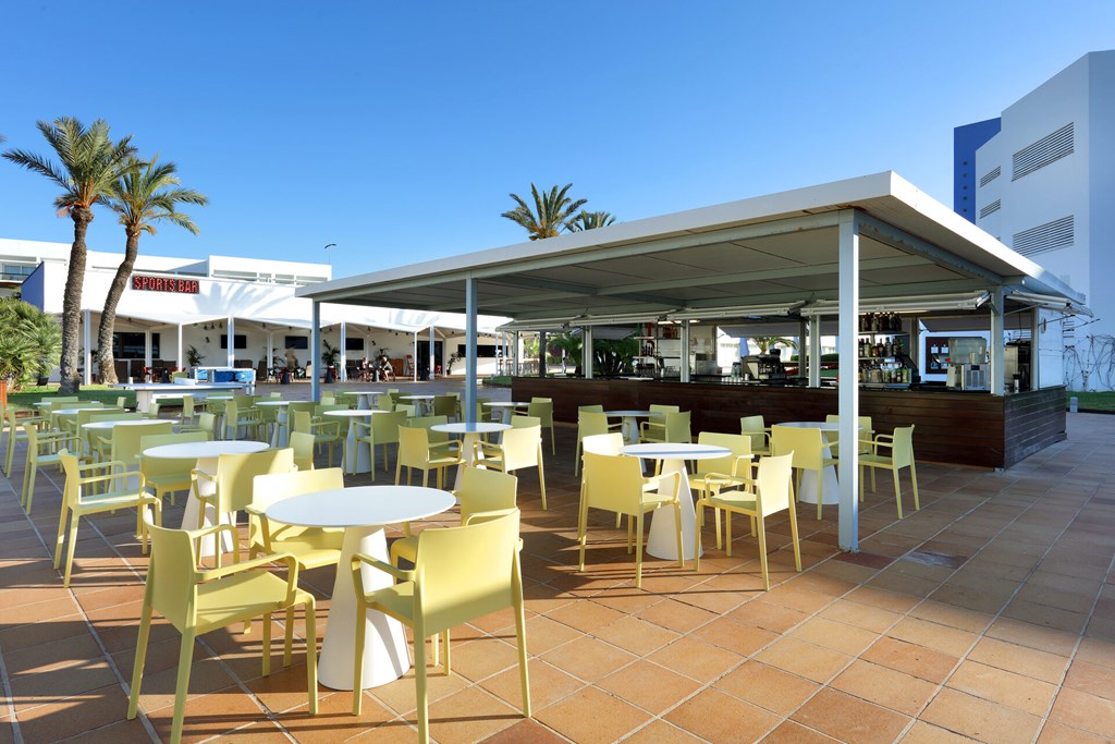 Grand Palladium Palace Ibiza Resort & Spa: Bar