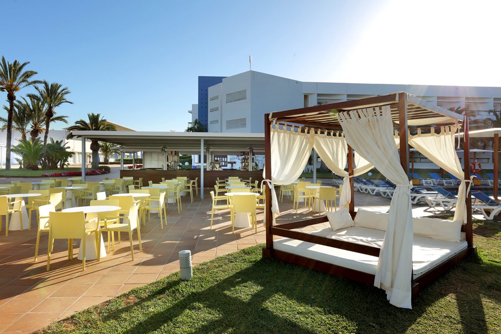 Grand Palladium Palace Ibiza Resort & Spa: Bar