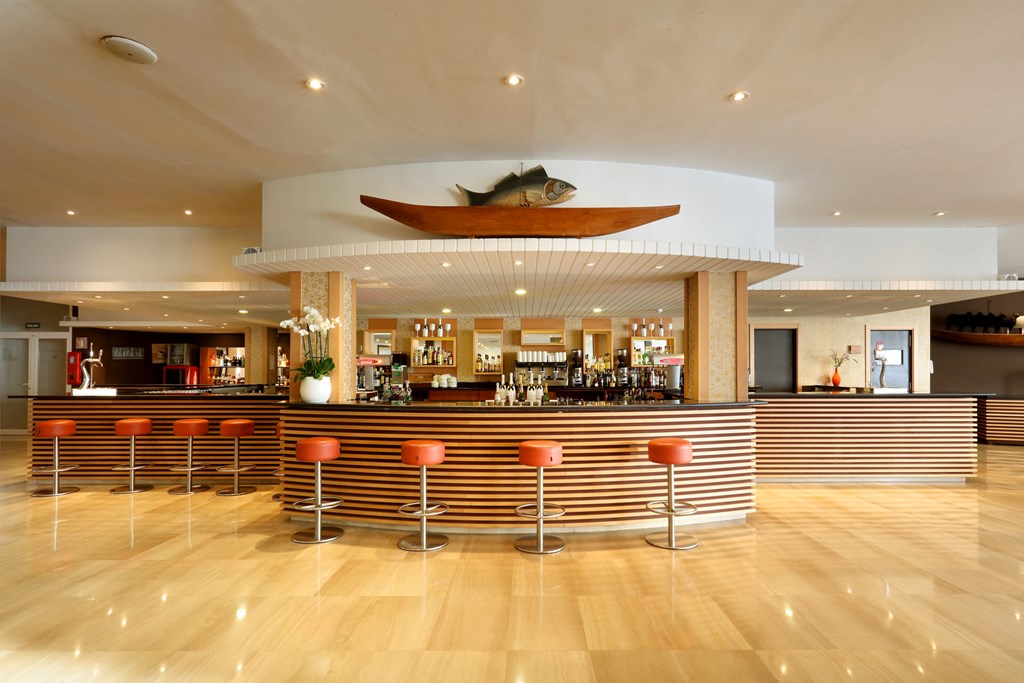 Grand Palladium Palace Ibiza Resort & Spa: Bar