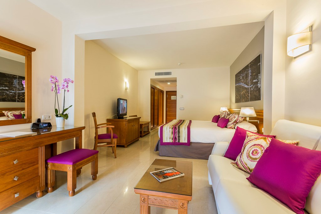 Grand Palladium Palace Ibiza Resort & Spa: Room DOUBLE SUPERIOR