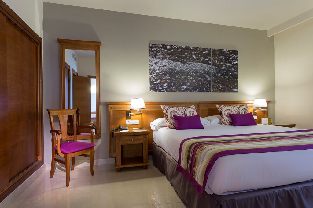 Grand Palladium Palace Ibiza Resort & Spa: Room JUNIOR SUITE CAPACITY 3