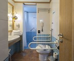 Aegean Houses : Bathroom for Disabled