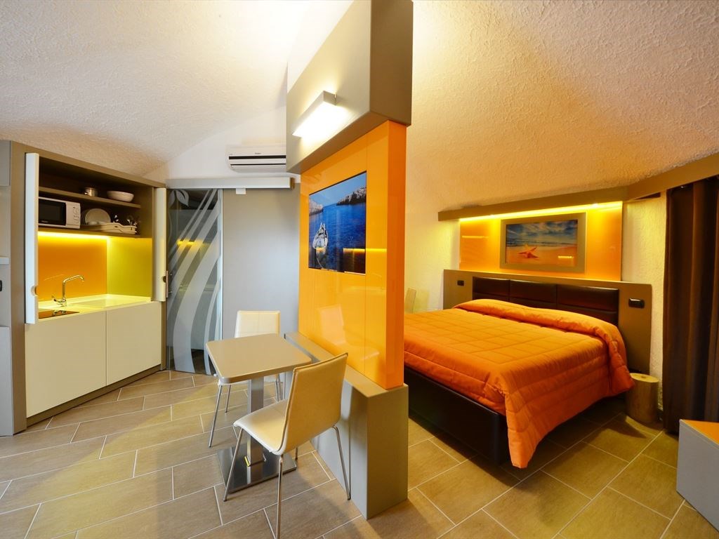 Calanica Residence Hotel