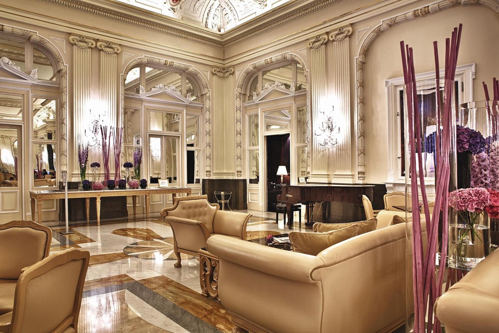 Autograph Collection Carlo IV: Lobby