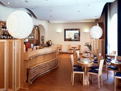 EA Hotel Tosca: Restaurant - photo 2