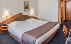 Panorama Hotel Prague: Room - photo 4