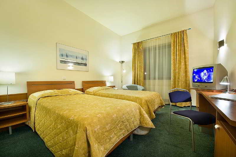 Ramada Airport Prague: Room Double or Twin STANDARD