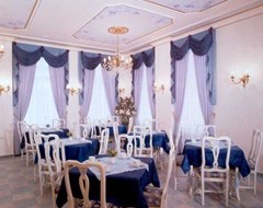 William Sivek Hotels: Restaurant - photo 4