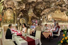 Adria: Restaurant - photo 4