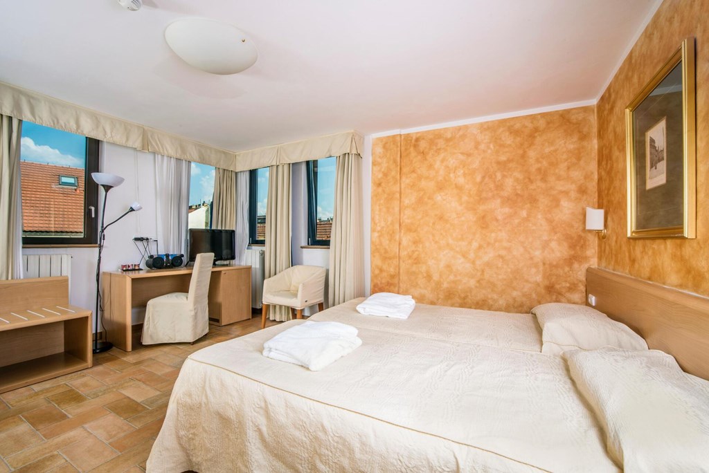 hotel Roma Prague: Room Double or Twin STANDARD