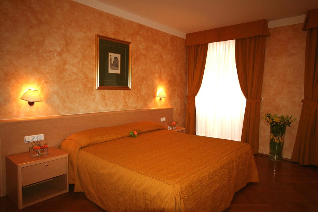 hotel Roma Prague: Room Double or Twin STANDARD