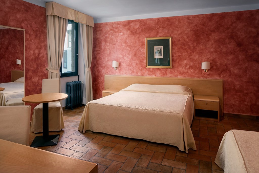 hotel Roma Prague: Room TRIPLE STANDARD