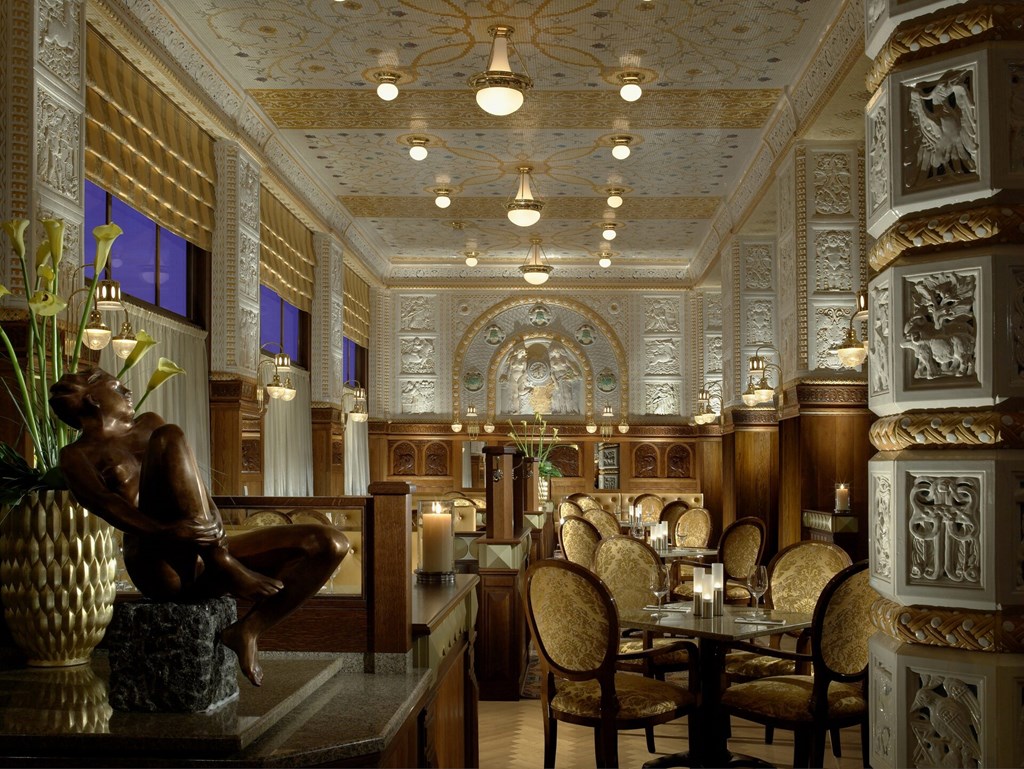 Art Deco Imperial: Restaurant