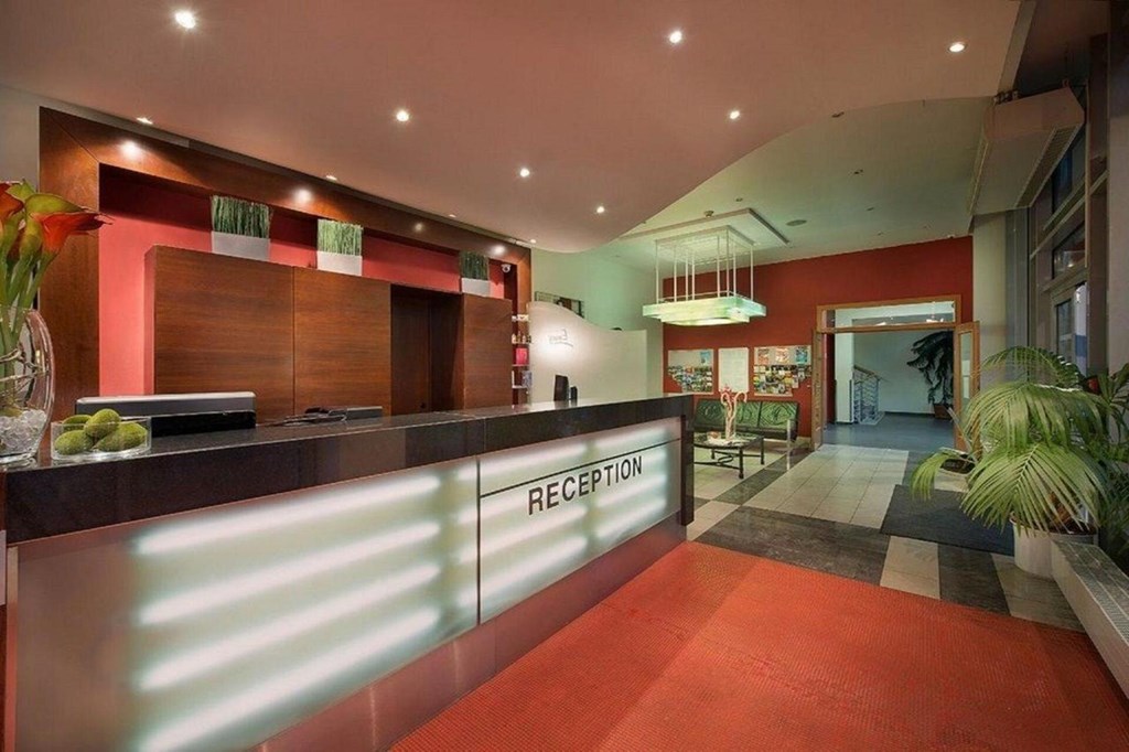 Rezidence Emmy: Lobby