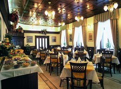 Green Garden Hotel: Restaurant - photo 48