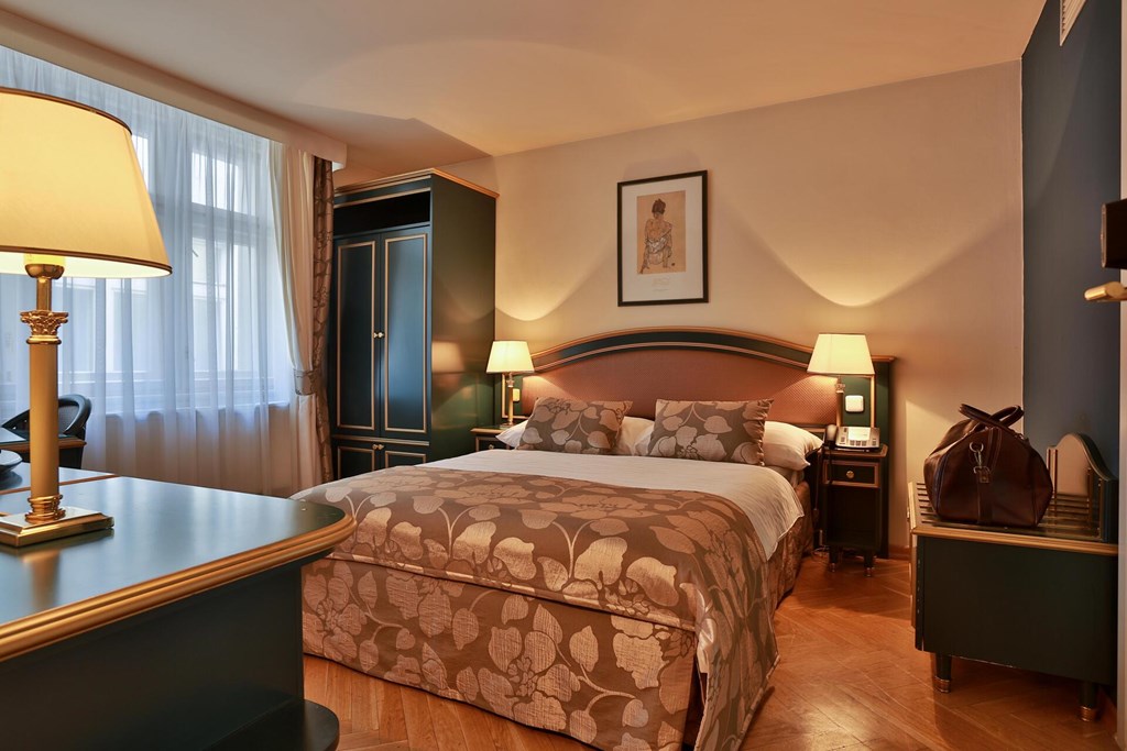 Elysee: Room Double or Twin STANDARD