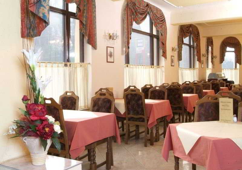 Kavalir: Restaurant