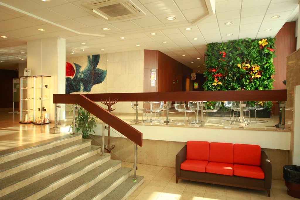 Hotel Krystal: Lobby